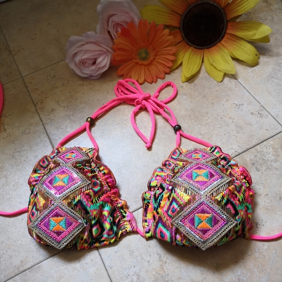 BRAND NEW Bikini Top! - Picture 9 of 11